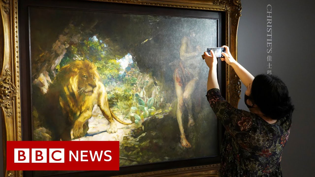 Highest estimated Asian artwork go on auction in Hong kong - BBC News