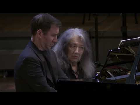 Martha Argerich & Iddo Bar-Shai: Bach/Kurtag "Gottes Zeit ist die allerbeste Zeit" at Berlin Phil.