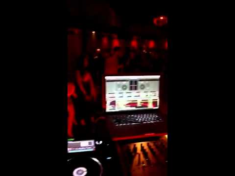 DJ SHADEE ROCKIN OUT AT CLUB SOEL