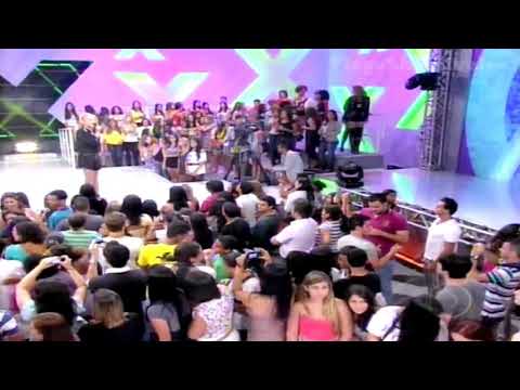 TV Xuxa Aline Barros - Xuxa se emociona