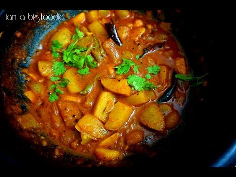 Colocasia tamarind curry Karunai kizhangu gravy for rice karunai kilangu puli kulambu