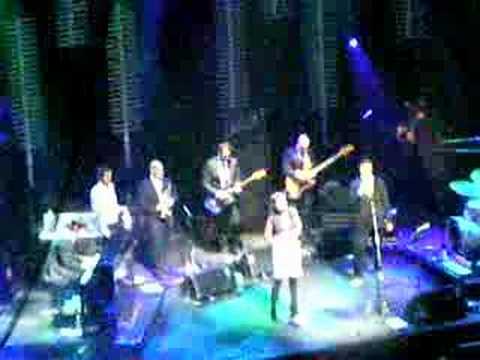 "Pequeño Vals"_Marlango+Drexler_24Enero08_Circo Price