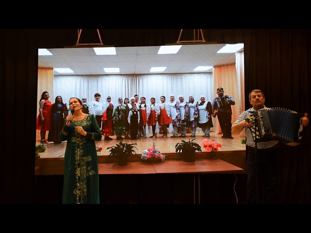 Халыклар бердәмлеге көне уңаеннан бәйрәм концертында Римма Бәхтигәрәева чыгышы