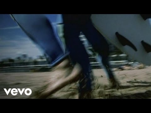 Broken Hearts - Me Vuelve Loco (I Like)