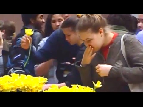 8.02x - Lect 22 - Maxwell's Equations - 600 Daffodil Ceremony