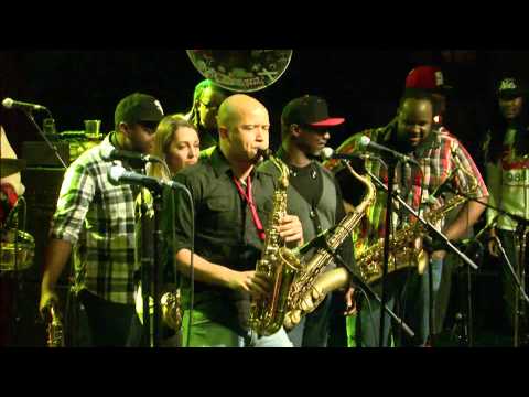 THE SOUL REBELS ft. Denson, Casey, Niswanger & Fouche - Sax Jam & “Pass The Peas” LIVE