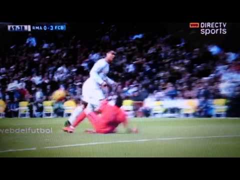 Tapada Claudio Bravo a CR7 Real - Barca 21/11/15