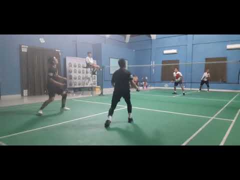 Pertandingab Badminton Leo/Lilik VS Agus/Eke