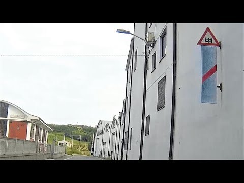 Passaggio a livello Castagnole Lanze (AT) Via Rivella # level crossing # bahnübergang