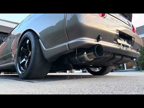 Nissan Skyline R32 GTR Start Up + Rev. Tomei Exhaust + HKS front pipe | 4K