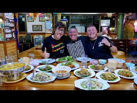 14 Unique Northern Thai Foods (Pork Brain + Honeycomb) MARATHON Thai Meal w Friends from Hawaii