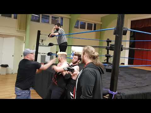 Spike Mitchell vs Nikki Starr