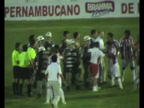 NauticoNET Central 3x2 Náutico PE 2009 Confusão PMs x Jogador