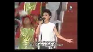 孫燕姿 Stefanie Sun - One United People (2003 新加坡國慶表演 (1) Singapore NDP 2003 Part1) 【20030809】