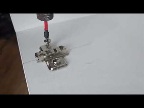 Hinge plate template for cabinet hinge mount doors