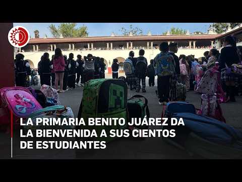 Recibe la Primaria Benito Juárez a cientos de alumnos en su primer día de clases
