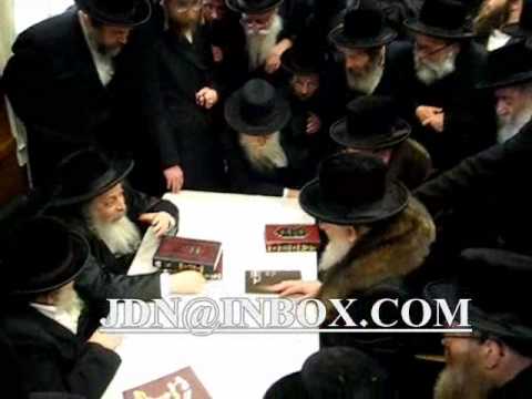 skverer rebbe @ nichum aveilim in  zvehill teves 5770