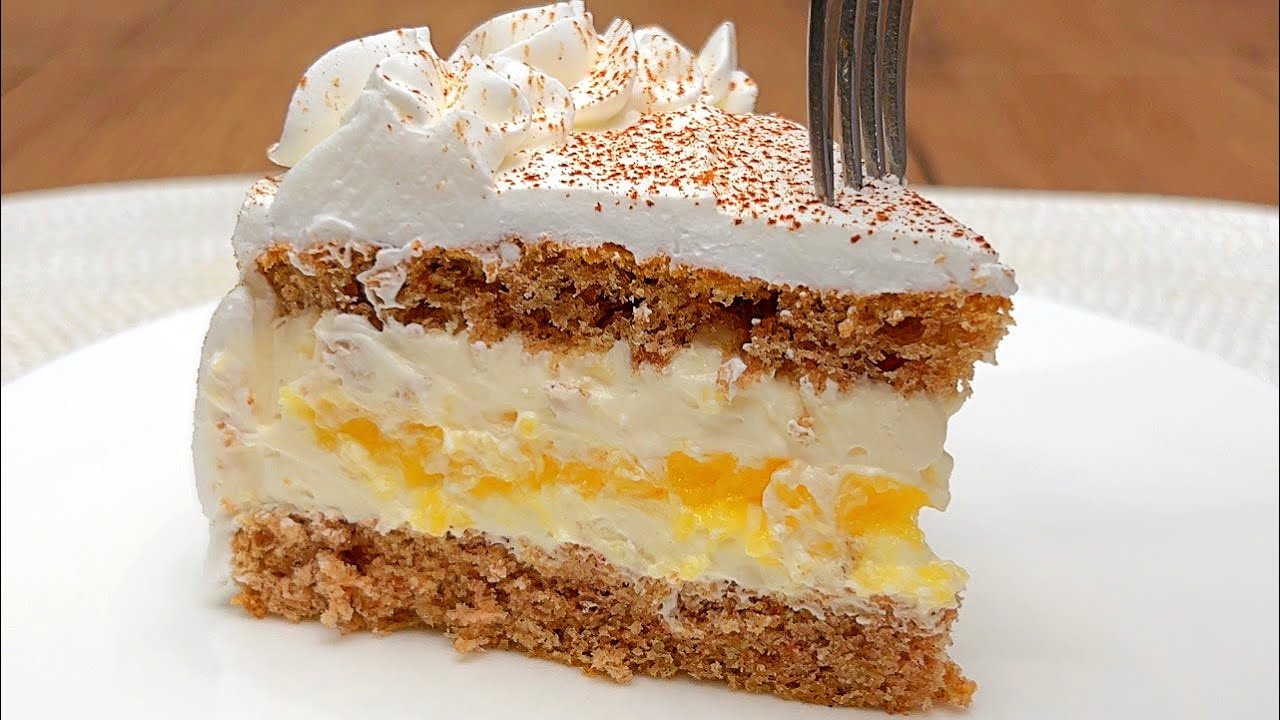 Hausgemachtes Festtagsdessert mit Orangensaft und Milchcreme by Herzhaftes essen — recipe photo