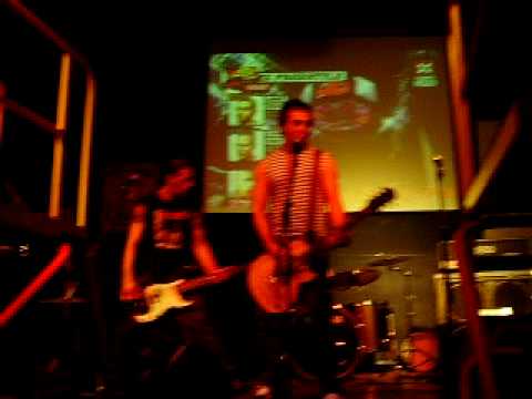 DANGER ZONE en el oidos sordos fest