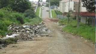 preview picture of video 'Rua Condomínio dos cachorros abandonados'