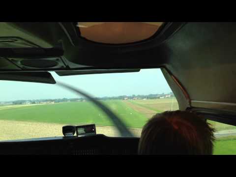 C172 OO-AWT landing at EBMO