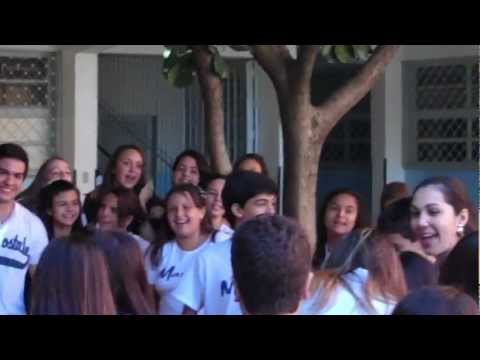 Trip Trupe e Felipe Parrudo em Show surpresa no Colégio Marista (Goiânia)