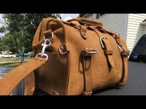 Unboxing and review of saddleback leather doctors bag in tob...