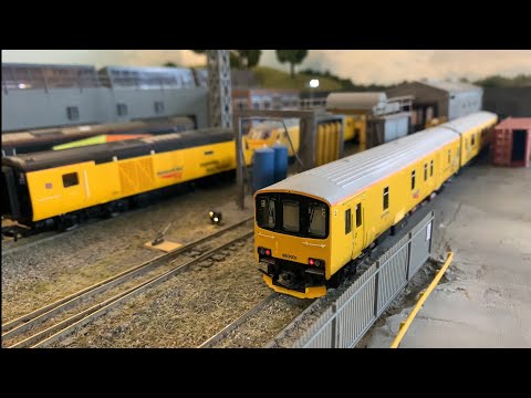 Goodford Model Railway Showcase 2. Bachmann Class 150 conversion to Network Rail 950001