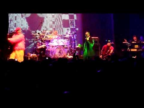 08 - The Damned - 35 anniversary tour - Newcastle - see her tonite.MP4