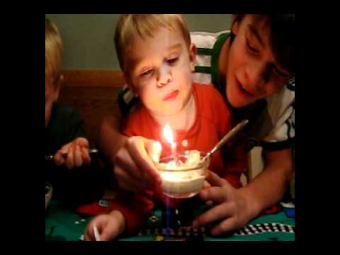 download lagu mp3 mp4 Never Grow Up By Taylor Swift Video, download lagu Never Grow Up By Taylor Swift Video gratis, unduh video klip Never Grow Up By Taylor Swift Video