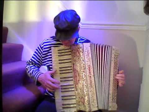 Jamie Rae  Scottish Jig on Cooperativa piano accordion