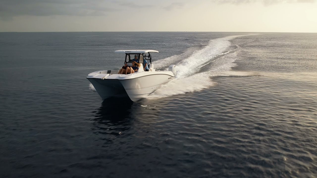 Официальный трейлер 280 Center Console GFX