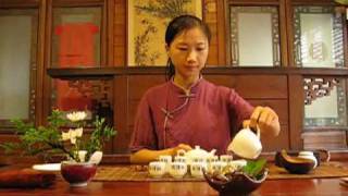 preview picture of video 'The Traditional Art of Chinese Tea - A Taichung Tea Ceremony'