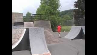 preview picture of video 'Brainwash Hucks skateing!!!!!!!'