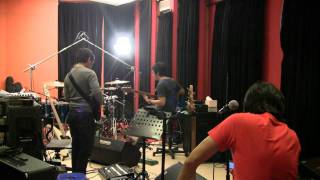 Gigi - Perihal Cinta @ Latihan Konser Sweet 17 [HD]