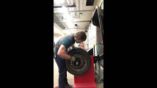 How to use a John Bean Wheel balancer