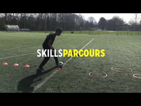 Skillsparcours met voetbaltrainer Meron Zehaye_Pelota Academy