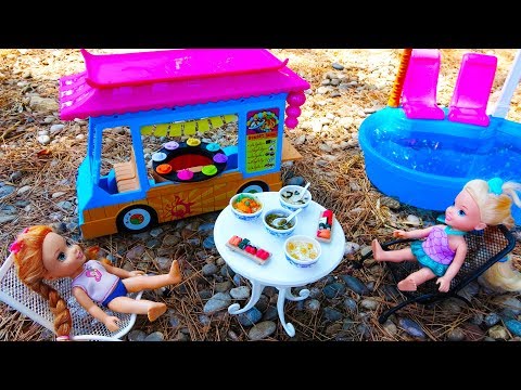 Elsa and Anna toddlers swimming pool and sushi truck