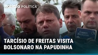 TARCÍSIO VISITA BOLSONARO NA PAPUDINHA E CONCEDE ENTREVISTA