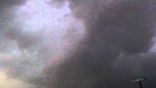 preview picture of video 'Strong Cloud Rotation in Oklahoma, April 14th, 2011'