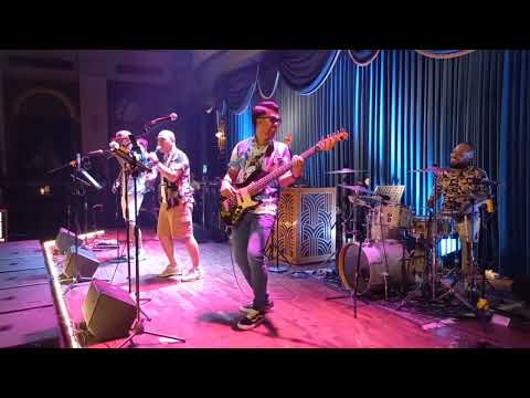 Pagiboeta Band (Komang -Ojo Dibandinge -Diantara Kalian)