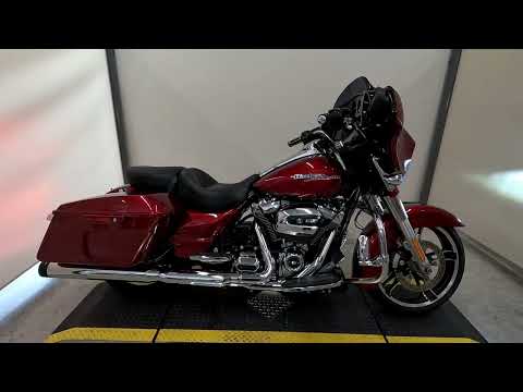 2017 Harley-Davidson Street Glide Special Grand American Touring FLHXS