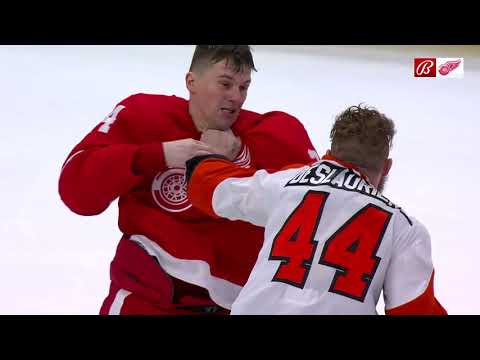 Klim Kostin fights against Nicolas Deslauriers from Flyers (25 jan 2024)