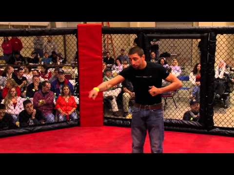 East Peoria Throwdown XIII - Fight 18 Matt Van Note VS Ricky Johnson