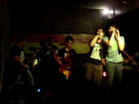 IMBUE NO KUDOS - KARISMA feat. Neil of Kneel On Nails (live at Sazi's Bar)