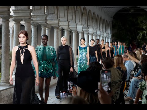 Spring Summer 2022 Collection - Alberta Ferretti Fashion Show