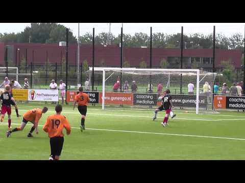 16 augustus 2013 VV De Meern B-selectie - Ipswich Town FC U17 vr 4-0 Redding Rainier
