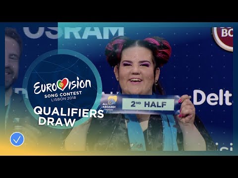 The qualifiers of the first Semi-Final draw their half for the Grand Final
