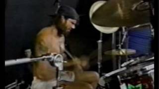 Red Hot Chili Peppers - Nobody Weird Like Me (1990 Pinkpop)