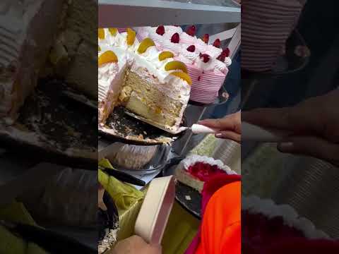 cakes 🫶#cake #shortsfeed #food #satisfying #streetfood